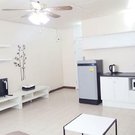 Popular Condo C6 논타부리 외부 사진